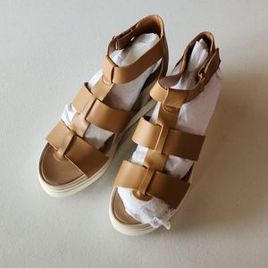 New Dr. Scholls Tan Suede Platform Sandals, Size 9